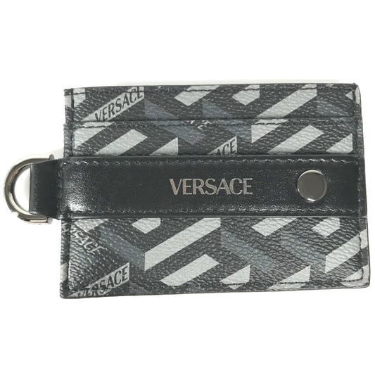 VERSACE Dリング付き ロゴ 名刺入れ パスケース カードケース レザー メンズ ブラック