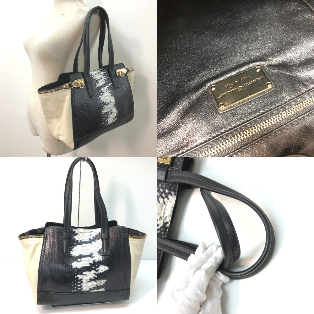 Salvatore Ferragamo ガンチーニ ショルダーバッグ カバン ハンドバッグ レディース ブラック