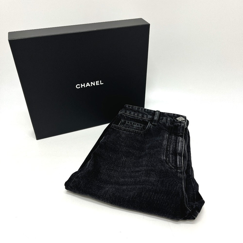 CHANEL P77640V69611 Spring/Summer 2023 (SS23) Camellia Jewel Button 3/4 Length Denim Pants, Cotton, Women's, Black