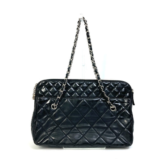 CHANEL マトラッセ チェーンショルダー カバン 肩掛け トートバッグ ショルダーバッグ パテントレザー レディース ブラック