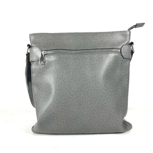 LOUIS VUITTON M32630 タイガ サシャ カバン 斜め掛け ポシェット ショルダーバッグ タイガレザー メンズ グラシエ グレー