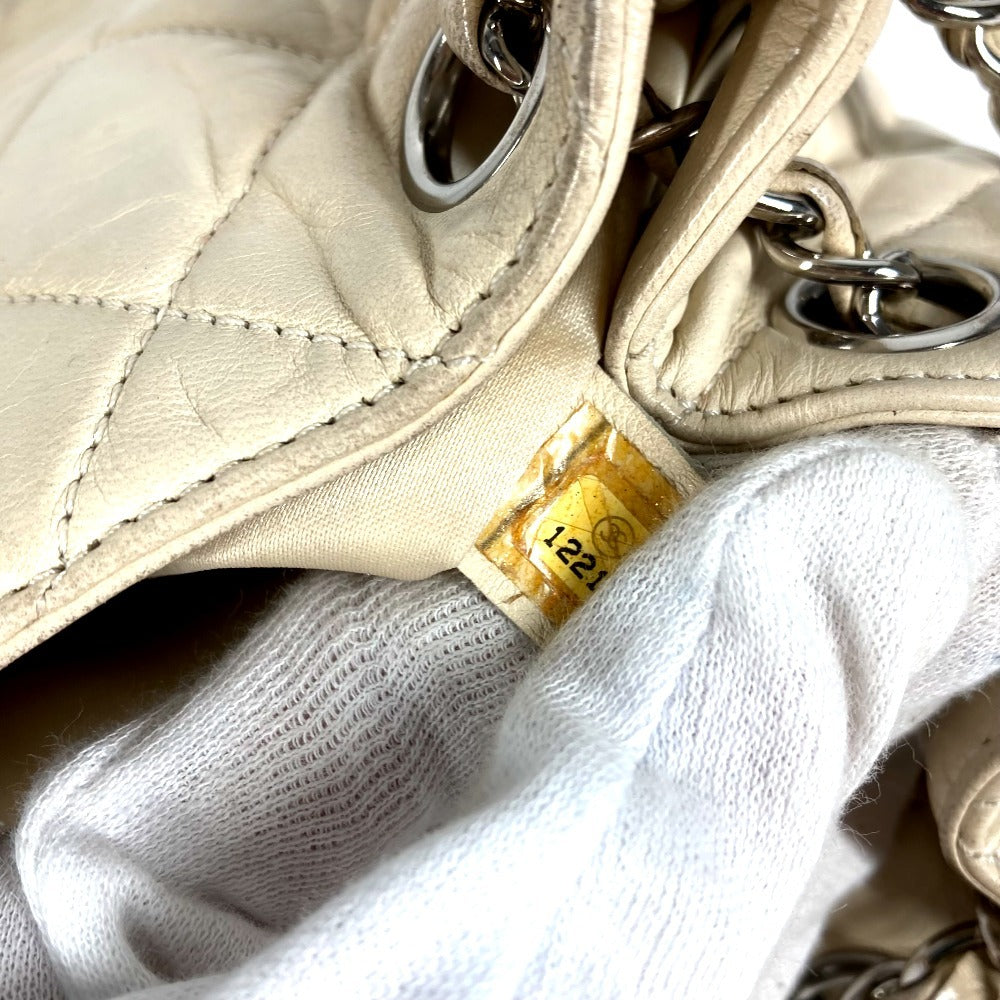 CHANEL イーストウエスト CC ココマーク ロゴ キルティング マトラッセ 2.55金具 カバン 肩掛け Wチェーン チェーンバッグ ショルダーバッグ レザー ユニセックス ベージュ