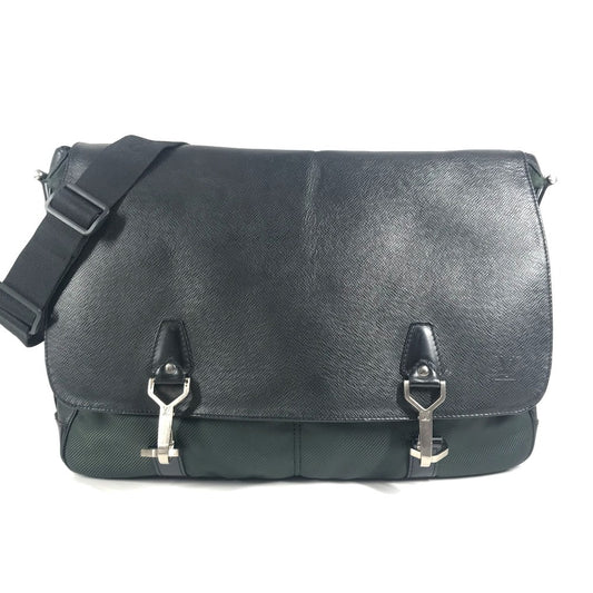 LOUIS VUITTON M30162 タイガ デルスー カバン フラップ 斜め掛け メッセンジャーバッグ ショルダーバッグ ナイロン ユニセックス カーキ