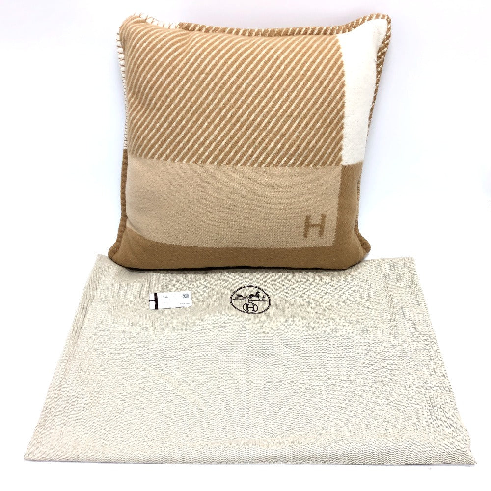 HERMES H103423M クッション 《Hリヴィエラ》 雑貨 インテリア インテリア小物 クッション ウール/カシミヤ レディース サーブル ベージュ