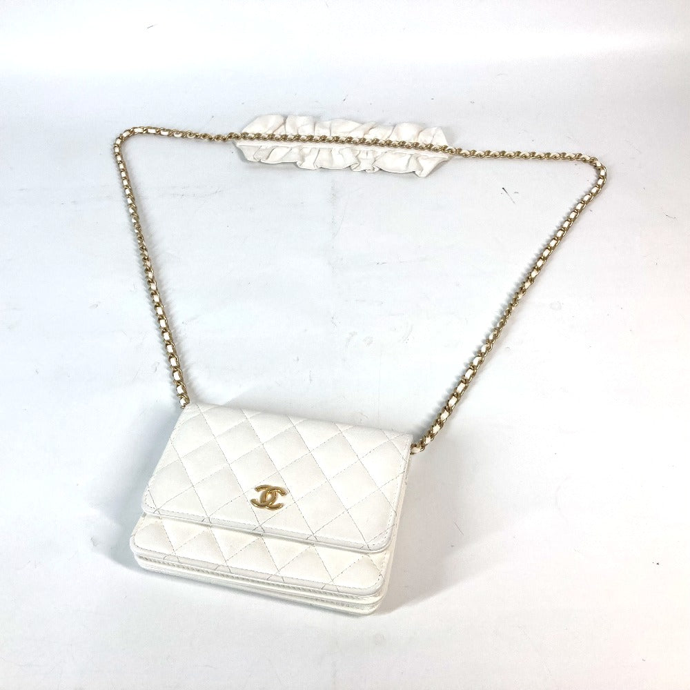 CHANEL Crossbody bag CC CC Mark Frill Chain Wallet Shoulder Bag Long Wallet Leather White/GoldHardware Used