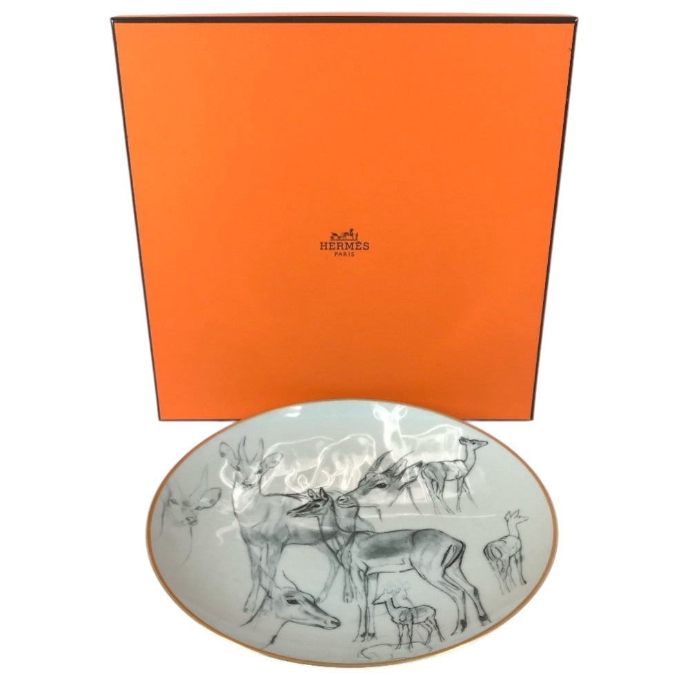HERMES P038207P Deer 8.3" Dessert Plate Sketch of the area directly below the equator, 21cm Plates, tableware, dishes The dishes Pottery Multicolore Used