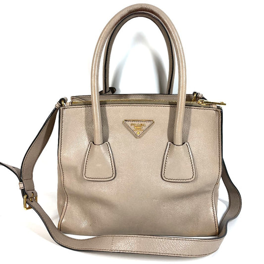 PRADA 2WAYバッグ トライアングルロゴ 三角ロゴ プレート ハンドバッグ カバン ショルダーバッグ 斜め掛け トートバッグ レザー ユニセックス ベージュ系
