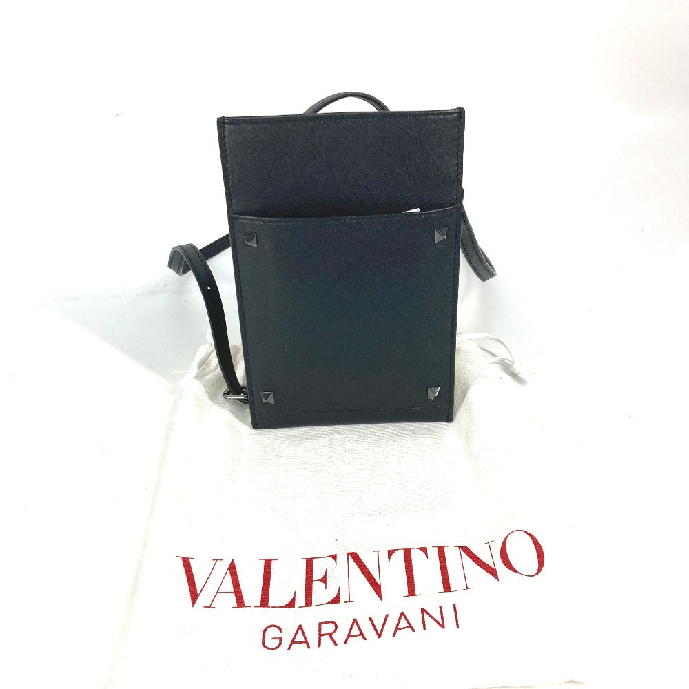 VALENTINO カバン 斜め掛け ポシェット ロゴ スタッズ ショルダーバッグ レザー レディース ブラック
