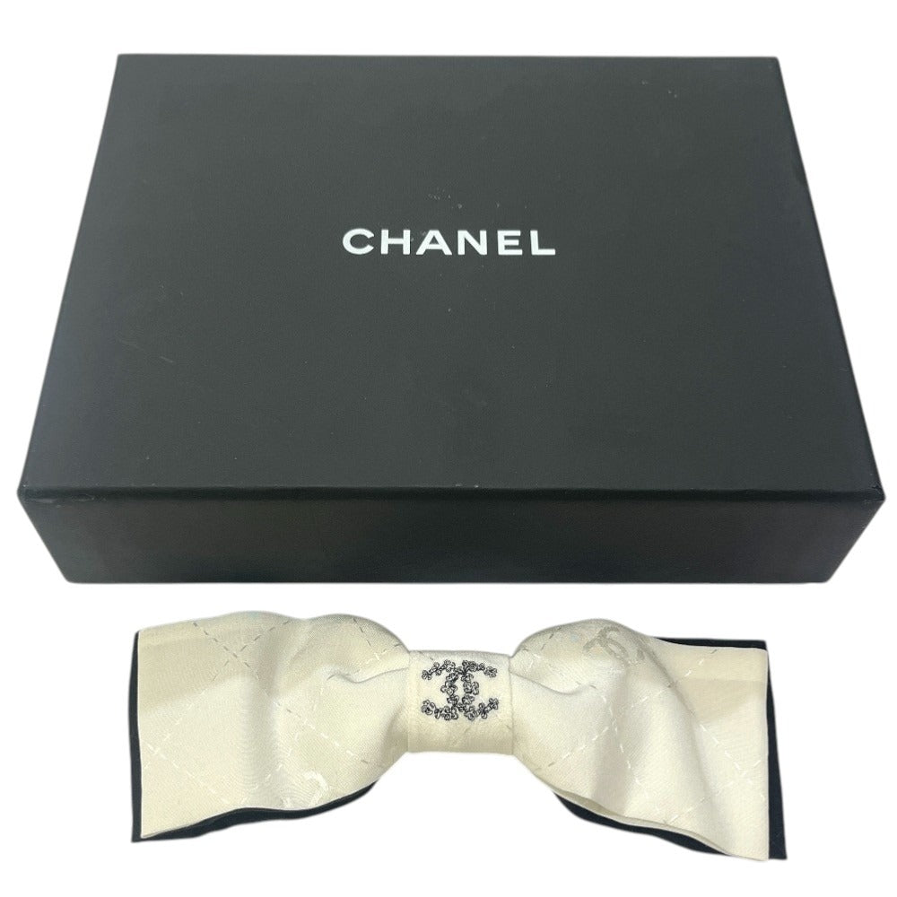 CHANEL 25P CC Coco Mark Logo Ribbon Two-Tone Hair Accessory Hair Clip Barrette Silk Women's White