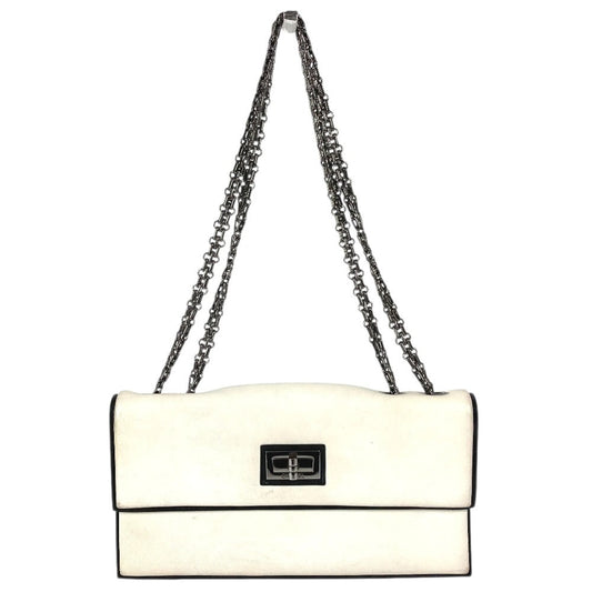 CHANEL 2.55金具 バイカラー ロゴ 斜め掛け カバン Wチェーンバッグ フラップ ショルダーバッグ レザー レディース ホワイト