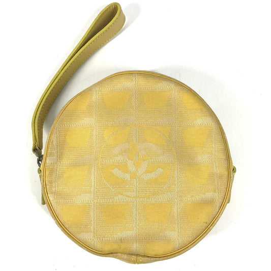 CHANEL A17682 ニュートラベルライン CC ココマーク ロゴ ストラップ付き ラウンド 丸形 ポーチ 化粧ポーチ ナイロン ユニセックス イエロー