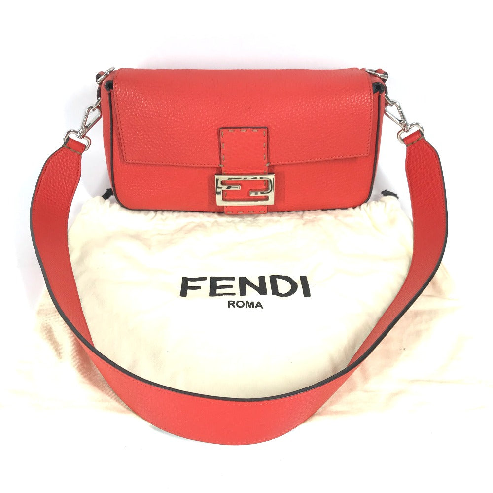 FENDI マンマバケット セレリア 肩掛け カバン ショルダーバッグ レザー レディース レッド