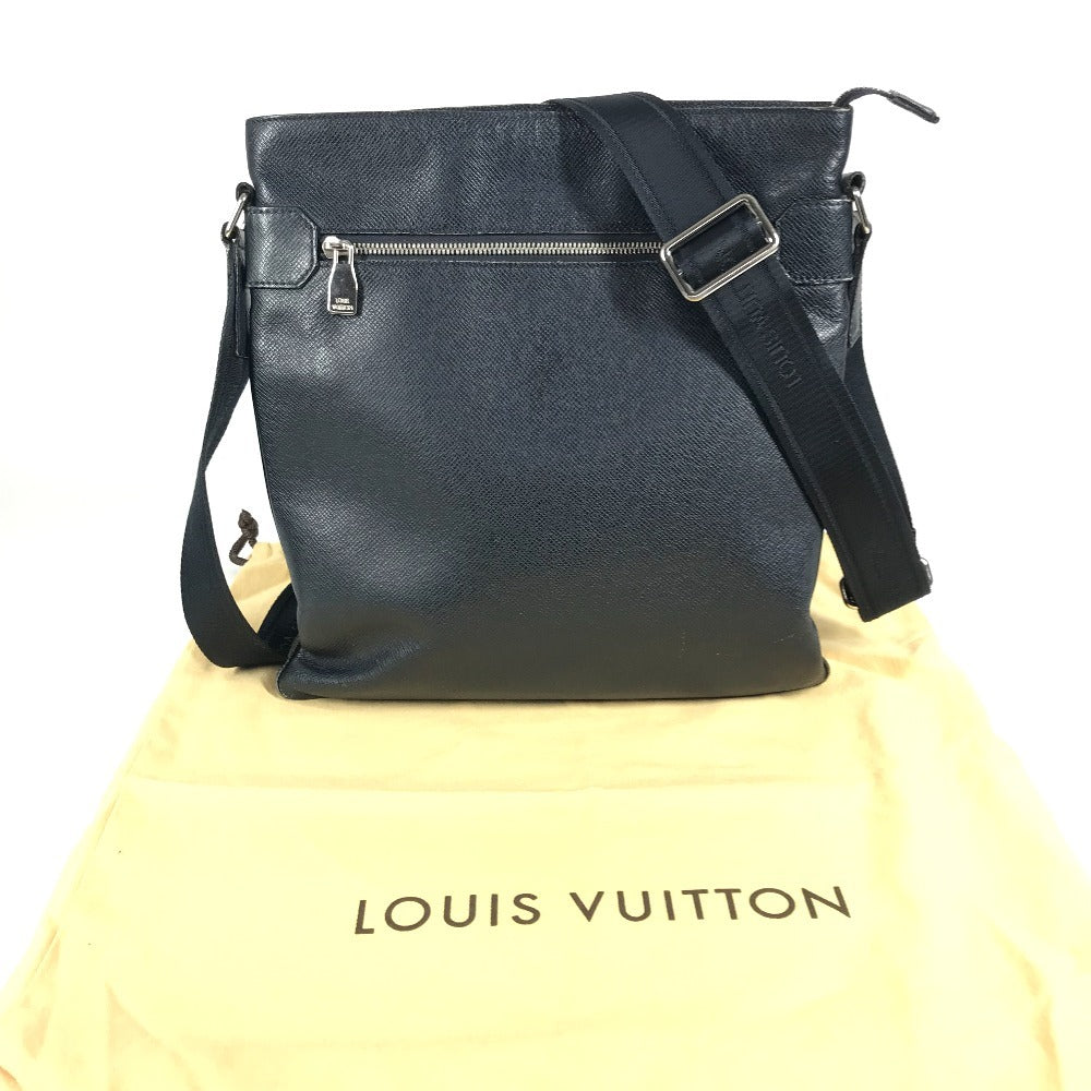 LOUIS VUITTON M32629 タイガ サシャ カバン 斜め掛け ポシェット ショルダーバッグ タイガレザー ユニセックス ボレアル ネイビー