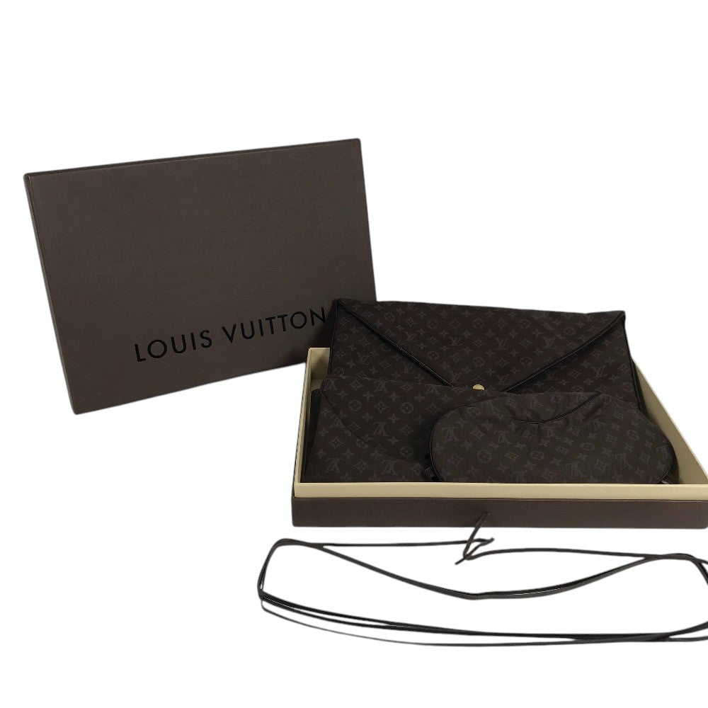 LOUIS VUITTON M99204 2005 VIP Limited Edition Voyage Kit Travel Set (3-Piece Set: Eye Mask, Neck Pillow, and Pouch) Nylon Travel Case, Unisex, Brown
