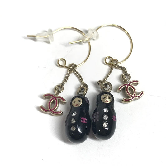CHANEL 09A CC CC Mark Logo Matryoshka Accessory Jewelry Pierce Plastic Black Used