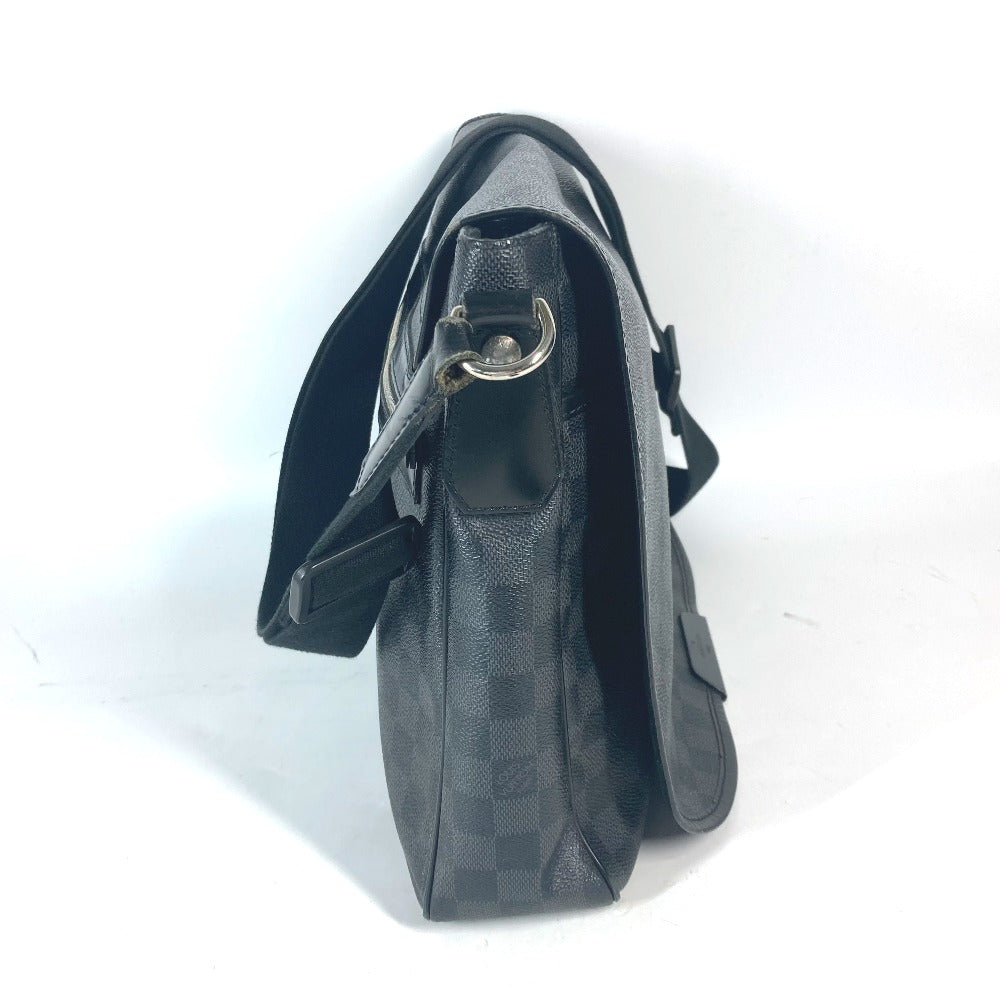 LOUIS VUITTON N41272 ダミエグラフィット ディストリクスMM カバン フラップ メッセンジャーバッグ 斜め掛け ショルダーバッグ ダミエグラフィットキャンバス メンズ ブラック