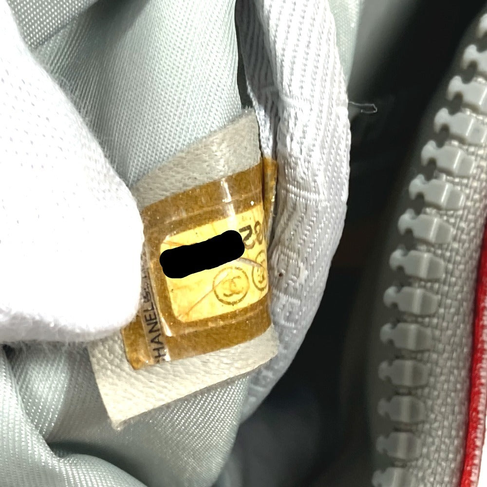 CHANEL スポーツ ロゴ ミニ カバン 筒型 肩掛け ポーチ ショルダーバッグ ナイロン レディース ホワイト
