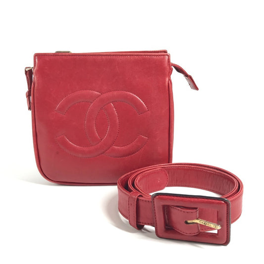 CHANEL ヴィンテージ ビッグ CC ロゴ ココマーク カバン ベルトバッグ ボディバッグ ウエストポーチ ウエストバッグ レザー レディース レッド
