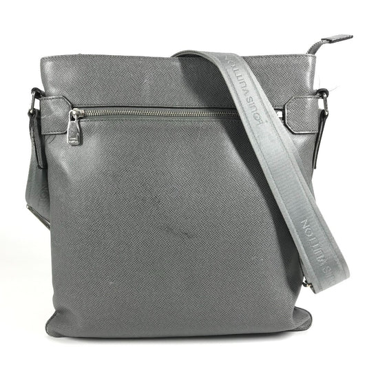 LOUIS VUITTON M32630 タイガ サシャ カバン 斜め掛け ポシェット ショルダーバッグ タイガレザー メンズ グラシエ グレー