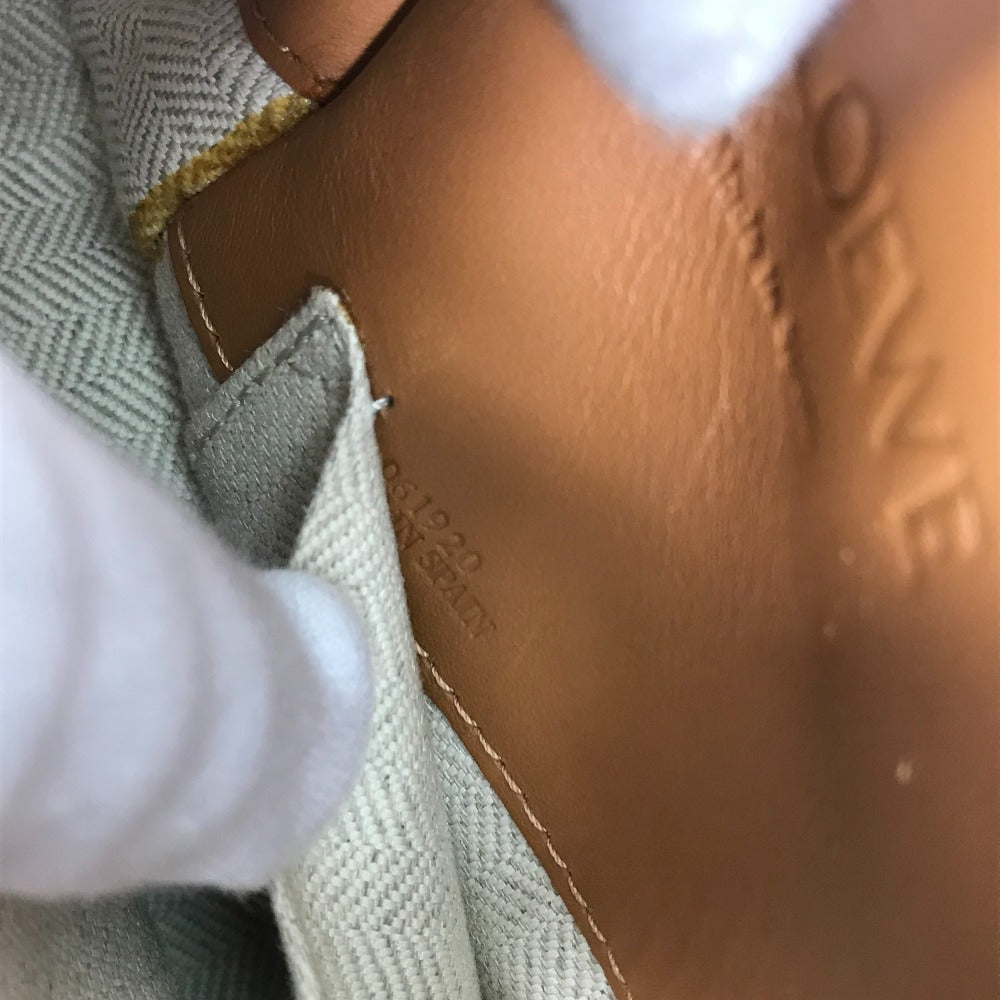LOEWE ショルダーバッグ 肩掛け クッショントート ミディアム アナグラム トートバッグ レザー レディース キャメル ブラウン