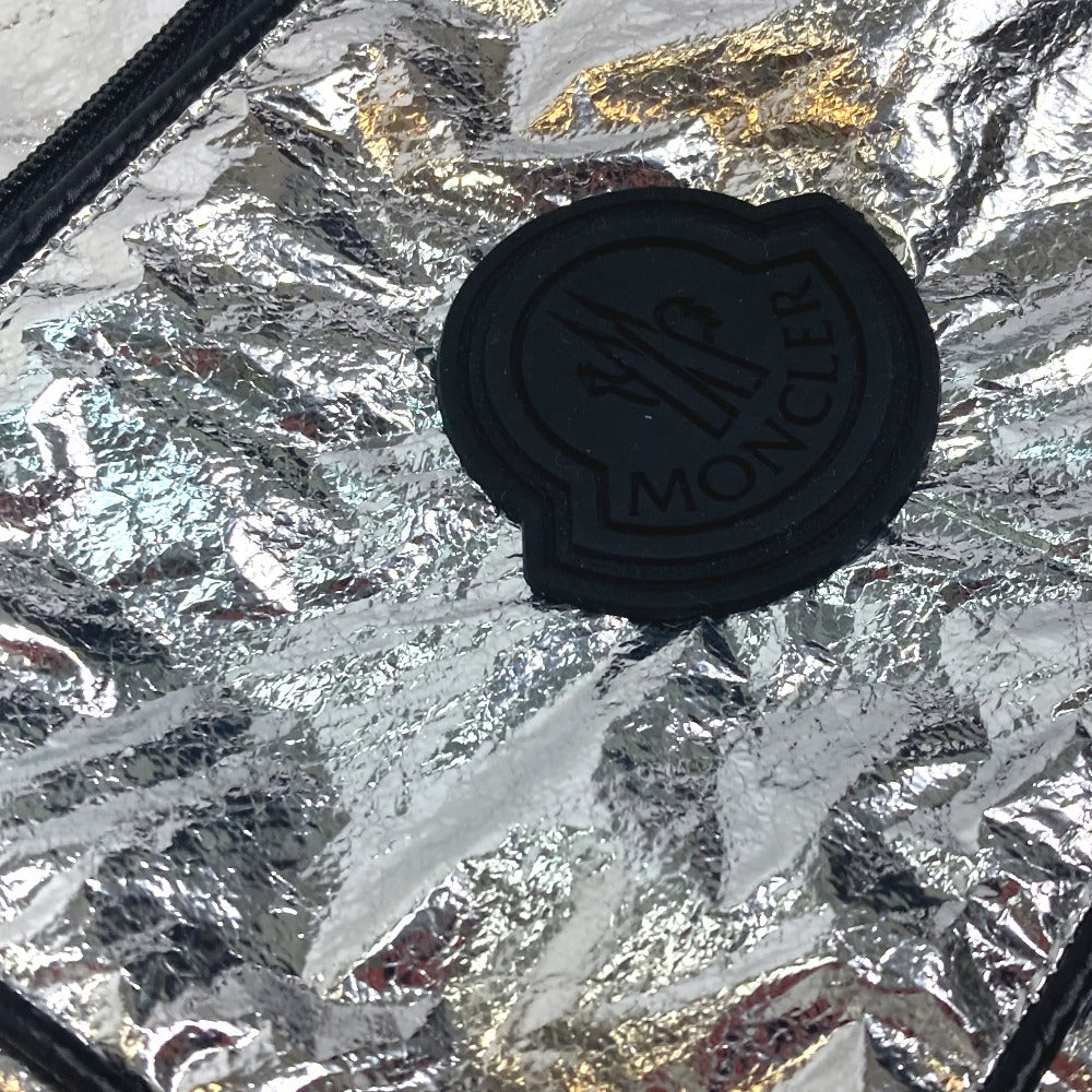 MONCLER Poldo Dog Coutureマント ドッグウェア 犬服 ロゴ コート ペット 服 アパレル 雑貨 ユニセックス シルバー
