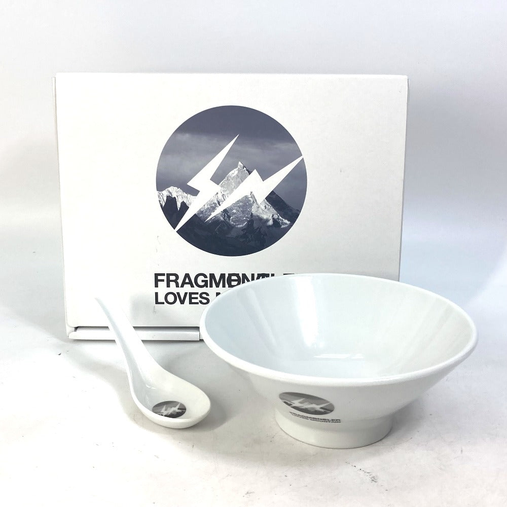 MONCLER x fragmentdesign collaboration ramen bowl and spoon set. This novelty item is not for sale and is perfect as a home décor item. Includes spoon, plate, and other tableware. Ceramic. Men's white.