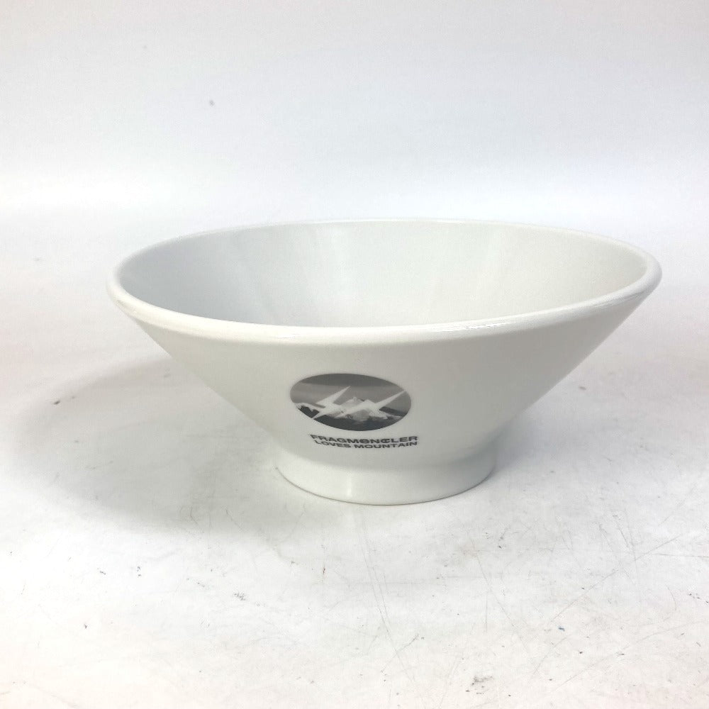 MONCLER x fragmentdesign collaboration ramen bowl and spoon set. This novelty item is not for sale and is perfect as a home décor item. Includes spoon, plate, and other tableware. Ceramic. Men's white.