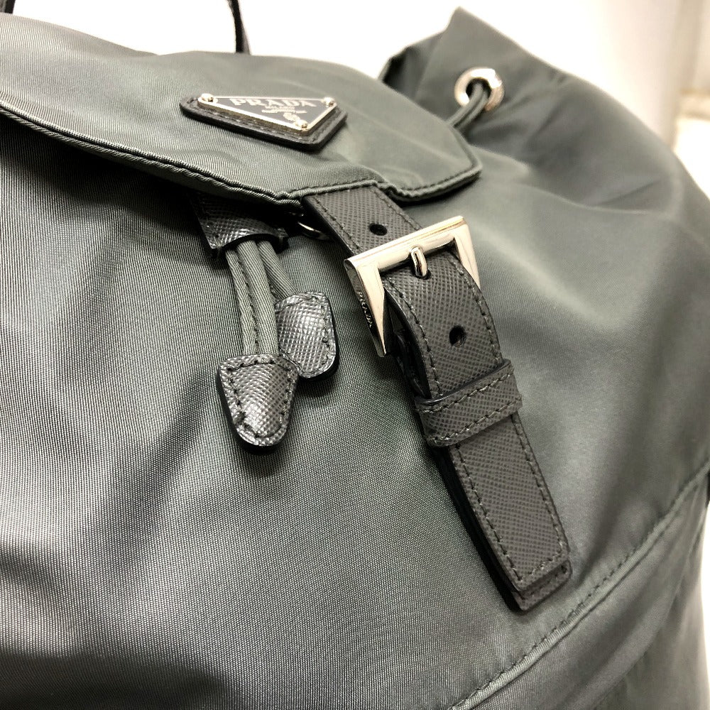 PRADA BZ0032 トライアングルロゴ バックパック カバン リュックサック レザー レディース グレー