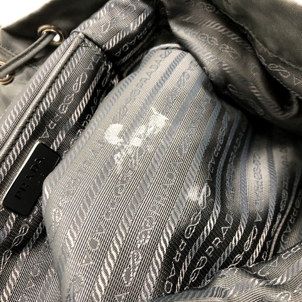 PRADA BZ0032 トライアングルロゴ バックパック カバン リュックサック レザー レディース グレー