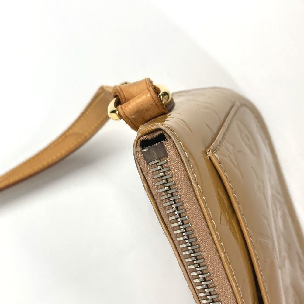 LOUIS VUITTON M91508 Monogram Vernis Minna Street Crossbody Pochette Shoulder Bag in Beige Noisette