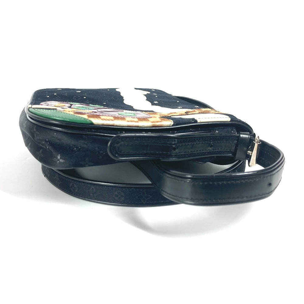 LOUIS VUITTON M92273 モノグラムサテン コント ドゥ フェ ミュゼット 斜め掛け フラップ カバン ポシェット ショルダーバッグ モノグラムサテンキャンバス レディース ブラック