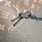 LOUIS VUITTON M30583 タイガ モノグラム ポシェット スティーマー カバン ポーチ チェーン フラップ クラッチバッグ タイガレザー ユニセックス カーキ