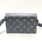 LOUIS VUITTON M81783 スティーマー ウェアラブル ウォレット ショルダーバッグ モノグラムエクリプスキャンバス ユニセックス ブラック