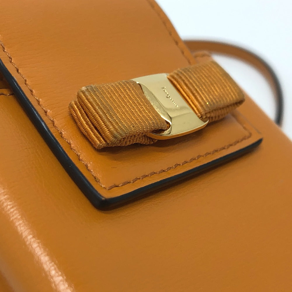 Salvatore Ferragamo 斜め掛け チェーン カバン ポーチ ヴァラ フォンケース 携帯ケース ショルダーバッグ レザー レディース オレンジブラウン オレンジ