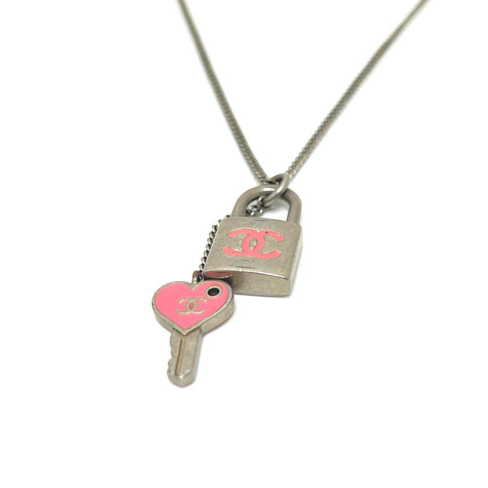 CHANEL 07P Coco Mark Padlock Cadena Heart Key Chain Accessory Necklace Metal Women's Silver