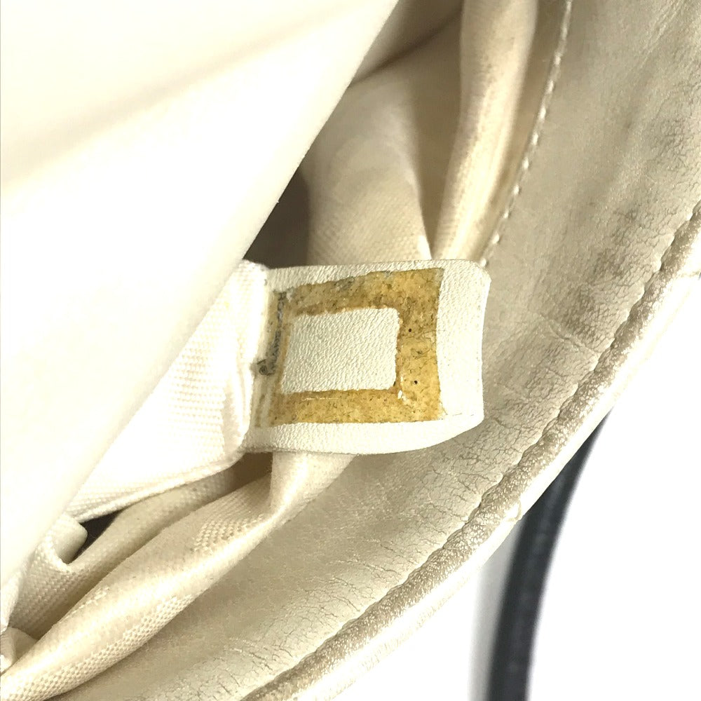 CHANEL カンボンライン CC ココマーク 斜め掛け カバン ポシェット フラップ ショルダーバッグ レザー ユニセックス ホワイト