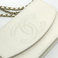 CHANEL AP4653 メティエダール コレクション ココマーク カバン チェーンウォレット 肩掛け 斜め掛け ショルダーバッグ キャビアスキン レディース ホワイト