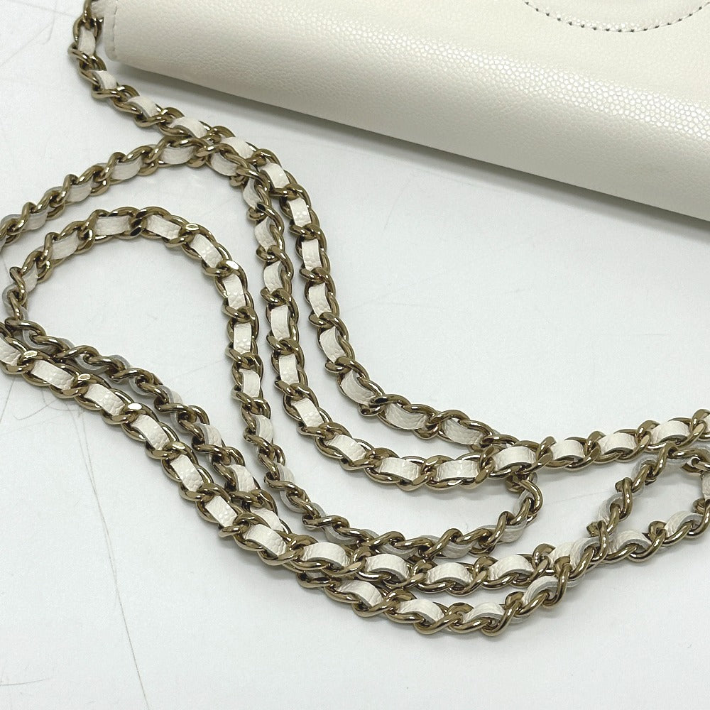CHANEL AP4653 メティエダール コレクション ココマーク カバン チェーンウォレット 肩掛け 斜め掛け ショルダーバッグ キャビアスキン レディース ホワイト