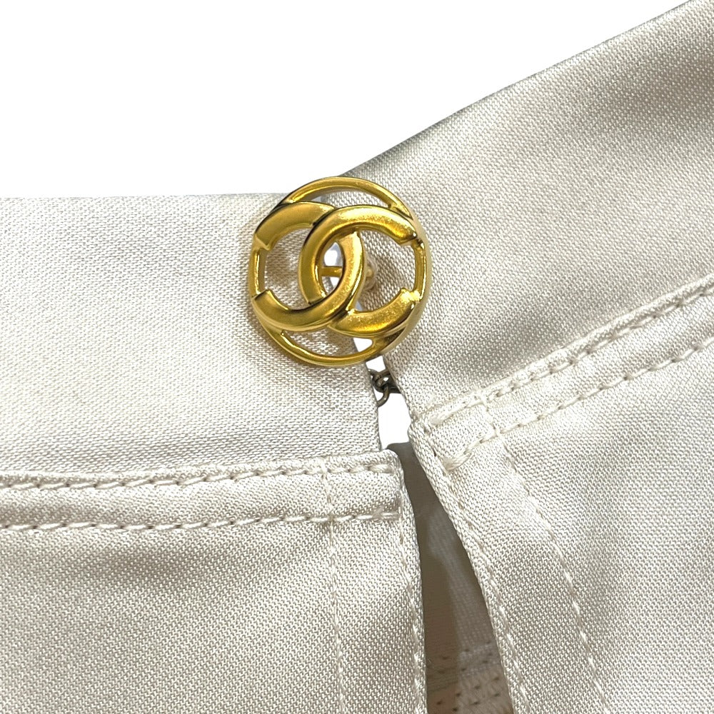 CHANEL P81926 Spring/Summer 2026 Short-sleeved top apparel tops short sleeves Short sleeve shirt Silk satin White sugar White Used