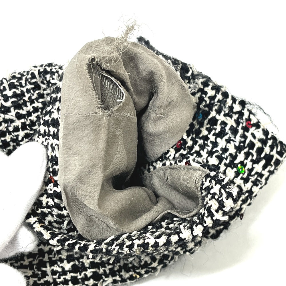 CHANEL P50738 Tweed Bijoux Flower Buttons Apparel, collarless, sequined outerwear Jacket tweed gray Used