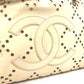 CHANEL カバン トートバッグ 肩掛け CC ロゴ パンチング チェーン ショルダーバッグ エナメル レディース アイボリー - brandshop-reference
