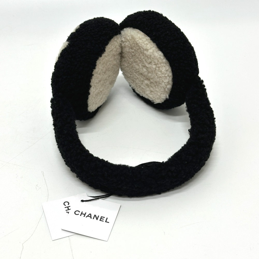 CHANEL 25B Big Coco CC Mark Bicolor Earmuff fur Black/White Used