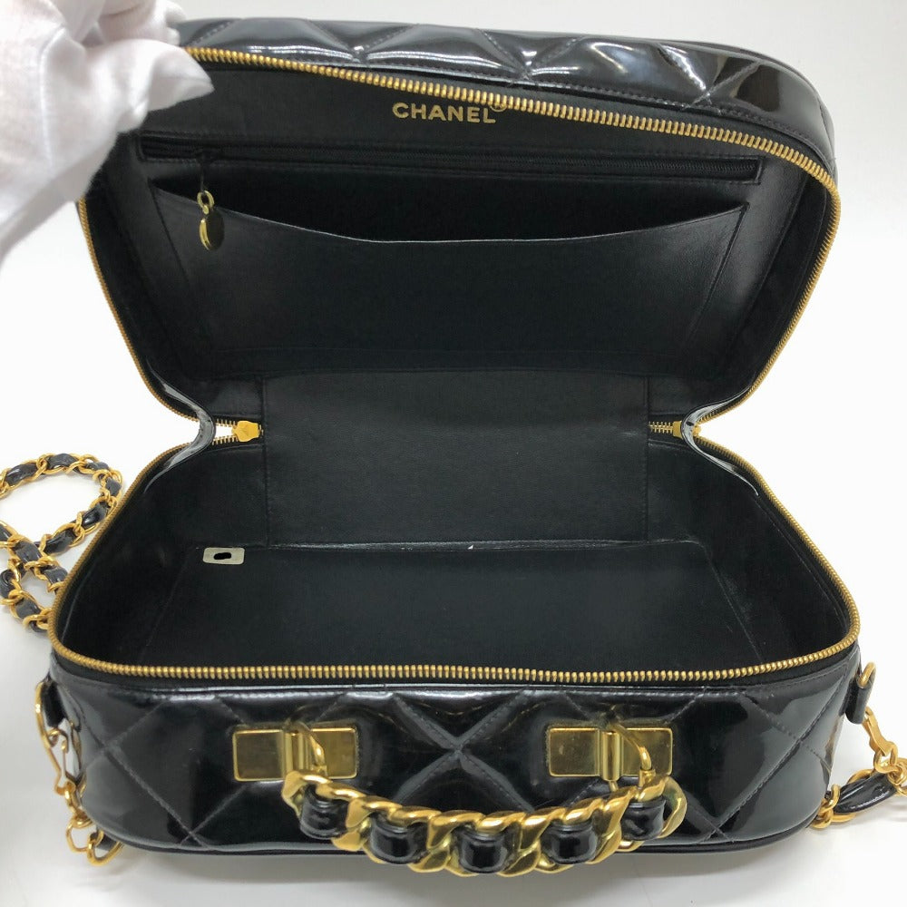 CHANEL マトラッセ バニティ 2WAY カバン 肩掛け 斜め掛け ハンドバッグ エナメル レディース ブラック
