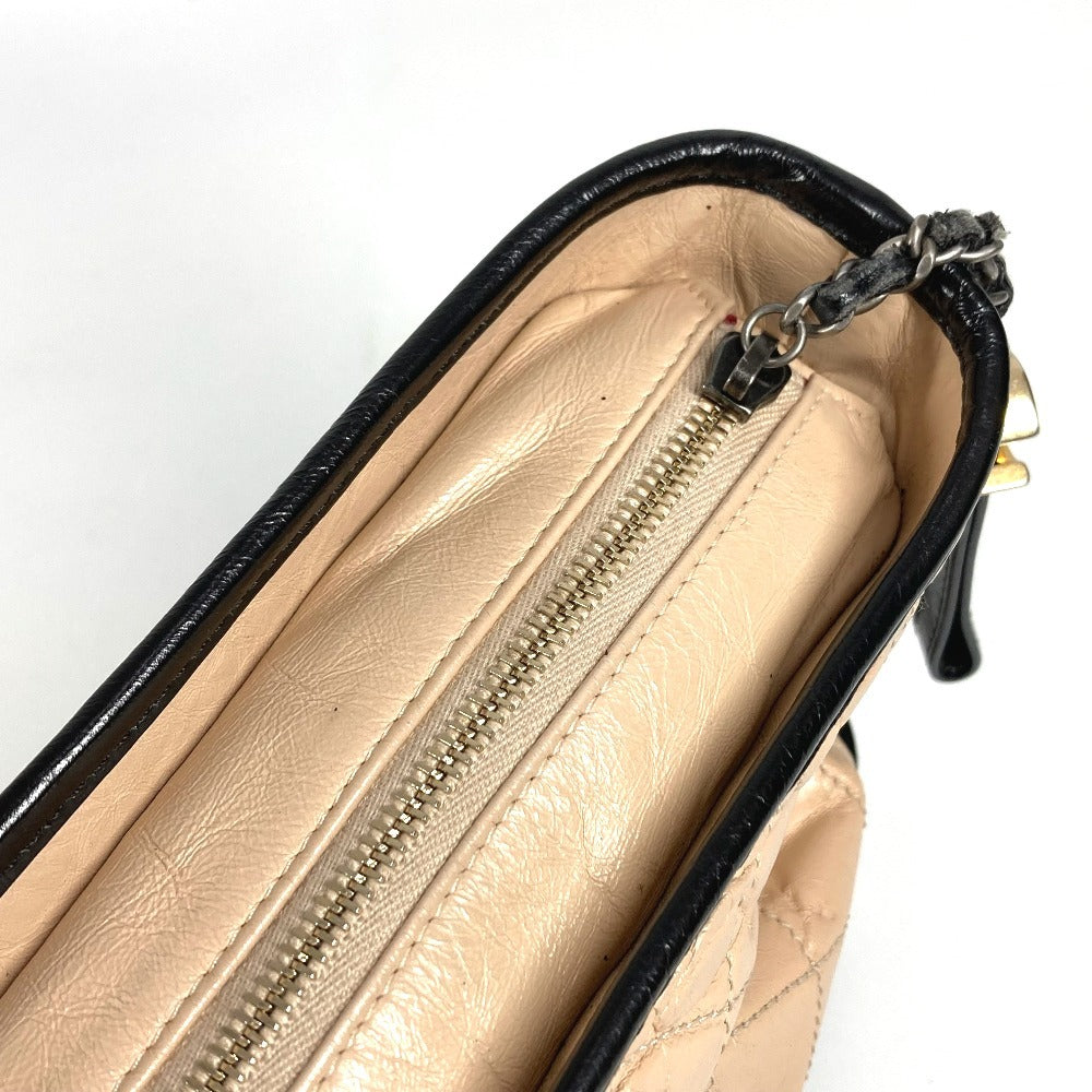 CHANEL A93824 Two-tone Gabriel Matelasse Quilted Crossbody Chain Shoulder Bag in Beige Leather