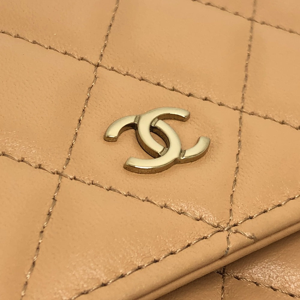 CHANEL AP0250 マトラッセ ココマーク クラシック チェーンウォレット カバン ショルダーバッグ ラムスキン レディース ベージュ