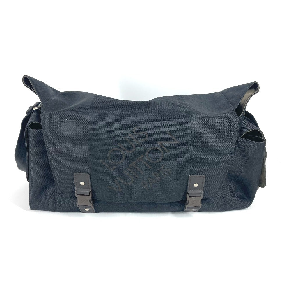 LOUIS VUITTON M93076 Damier Geant Perrier Crossbody Flap Shoulder Bag in Damier Geant Canvas, Unisex, Black