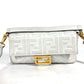 FENDI 8BR600 ズッカ マンマバケット 肩掛け 2WAYバッグ カバン ショルダーバッグ レザー レディース ホワイト