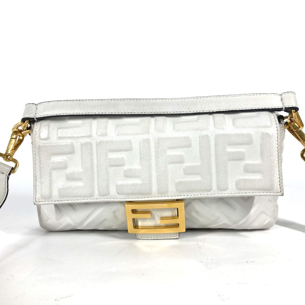 FENDI 8BR600 ズッカ マンマバケット 肩掛け 2WAYバッグ カバン ショルダーバッグ レザー レディース ホワイト