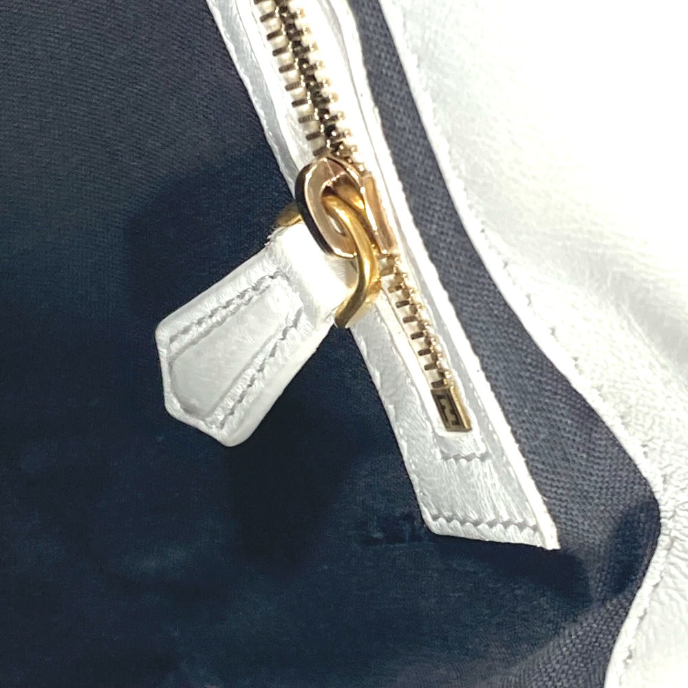 FENDI 8BR600 ズッカ マンマバケット 肩掛け 2WAYバッグ カバン ショルダーバッグ レザー レディース ホワイト