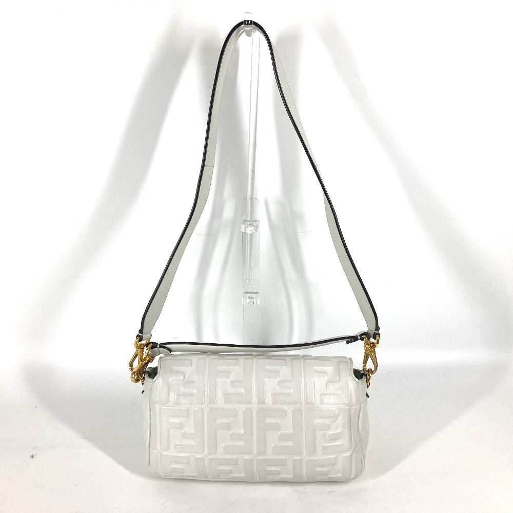 FENDI 8BR600 ズッカ マンマバケット 肩掛け 2WAYバッグ カバン ショルダーバッグ レザー レディース ホワイト